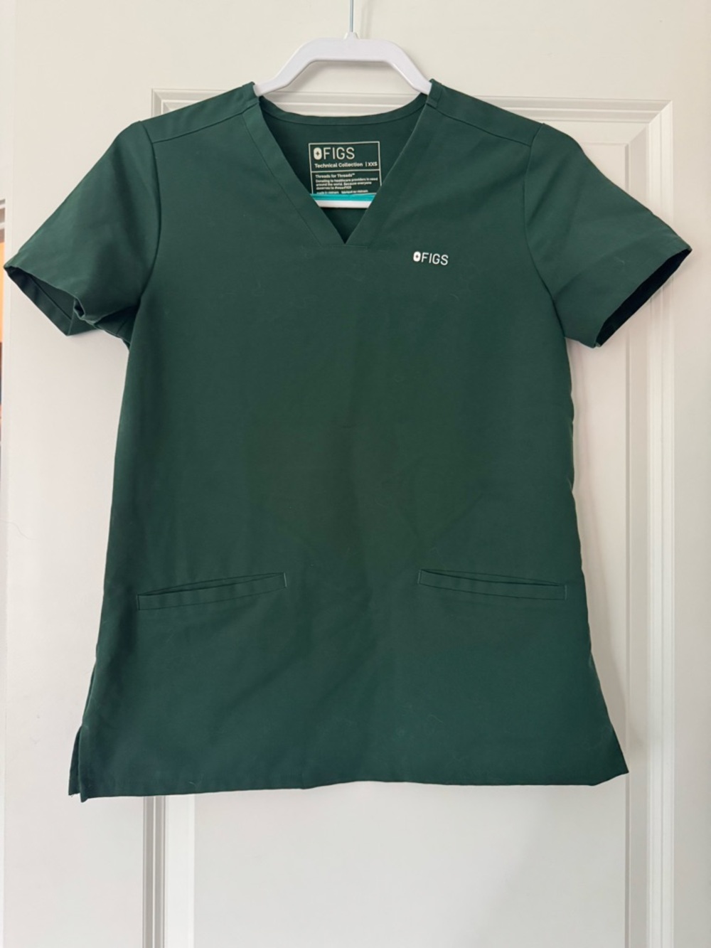 Figs XXS British Racing Green Casma top- like new